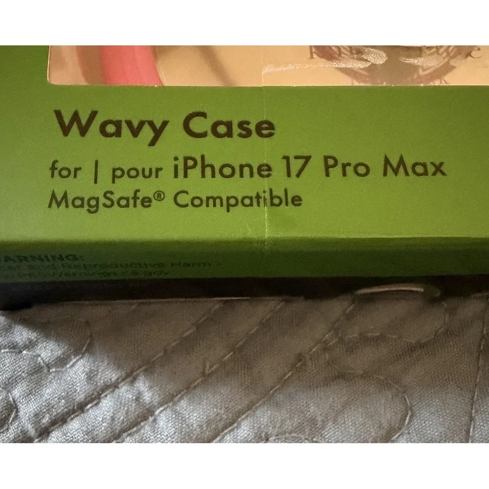 Kate Spade iPhone 17 Pro Max Case w/MagSafe - Wavy Pink w/ Mirror